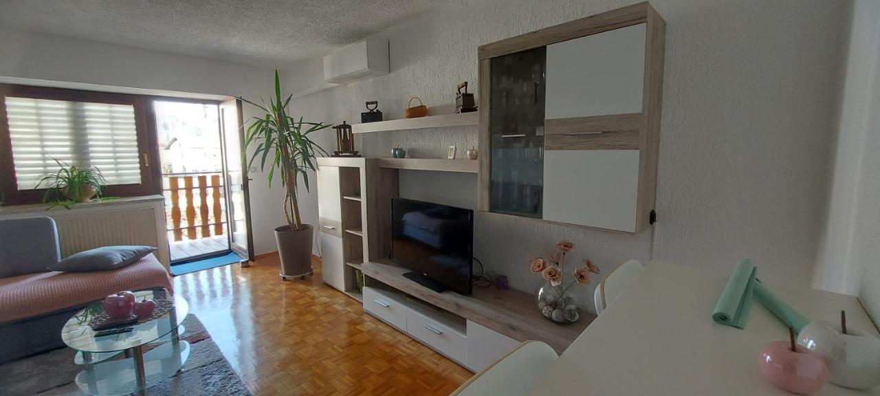 Apartma Pr' Ivani Miskorinovi Breginj Exteriör bild